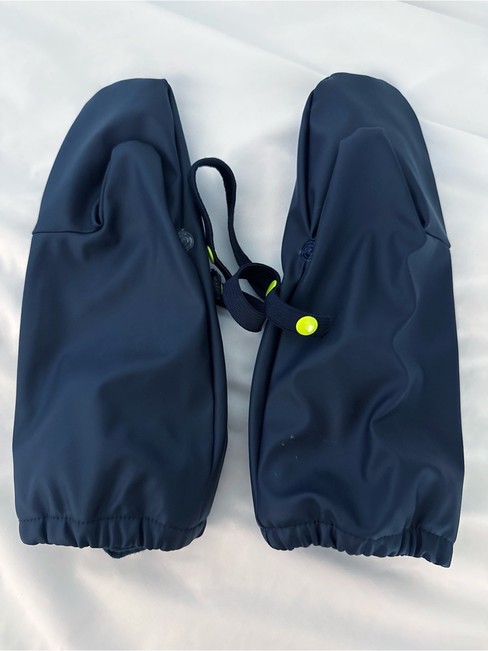 Helly Hansen Bergen waterpDark Navy Kids Waterproof Mittens with Connector Strap